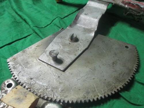 4 Door Window Regulator Front Left 1974 C Body Imperial Fury NOS MOPAR 3760249