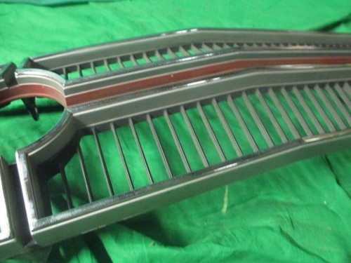 1969 69 Chrysler 300 Grill Good Used MOPAR 2898468
