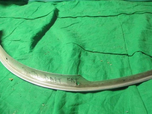 1970 70 Dart Left Front Wheel Lip Moulding Trim 67 68 69 71 72 73- 76 Used MOPAR