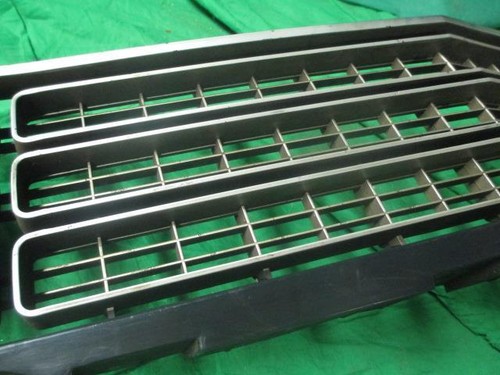 1974 74 Plymouth Duster Valiant Grill Assembly Good Used MOPAR 3691638
