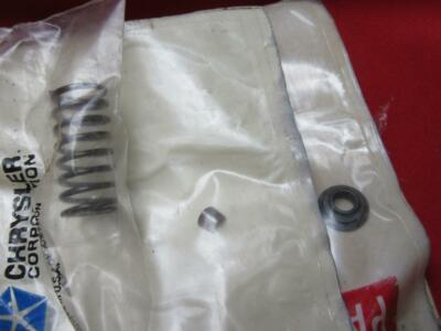1984 Chrysler New Yorker Part# MD009783 SPRING, Valve