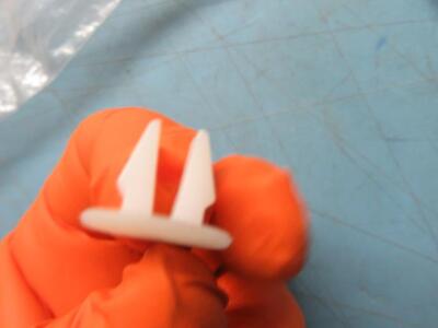 2 NOS Hyundai 864825000 Retainer 2000-2023 Hyundai 8684825000