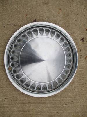 14 " INCH WHEEL COVER USED MOPAR DODGE PLYMOUTH CHEVY FORD HUBCAP