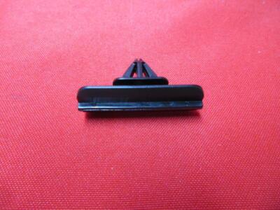 2006 07 08 09 10 Jeep Commander Trim Mounting Retainer Clip 05189181AA OEM