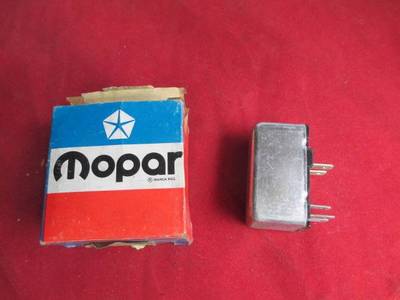 A/C BLOWER MOTOR RELAY 1974 - 75 FULL SIZED NOS MOPAR 3780596