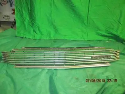 1969 69 Dodge Superbee R/T Coronet 440 Grill Good Used MOPAR