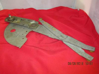 Door Window Regulator Early to Mid 1970 's NOS MOPAR 3548554