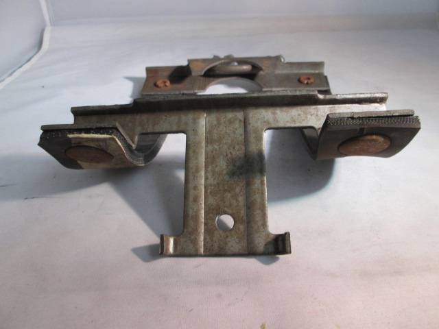 NOS MOPAR Fits 1974 Valiant Dart 8 Cylinder 3642356 Exhaust Hanger Support