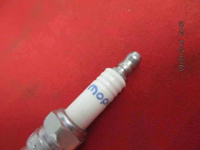 Lot Of 8 Slant 6 Spark Plugs NOS MOPAR 3755840 Or P-557P