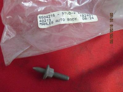 4 STUDS Tapping 2 End Splash to Fender Voyager Caravan T & C NOS MOPAR 6504216