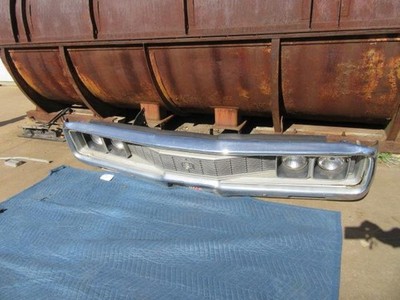 [EB-0393] 1970-71 Chrysler New Yorker Grille & Front Bumper with Brackets - Used Mopar