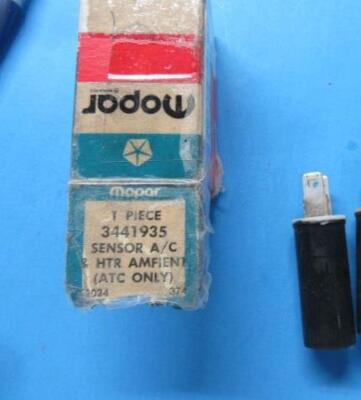 [2760-359-nos#m] 1 NOS Mopar 3441935 ATC Ambient Sensor for 1970-78 C,Y Body