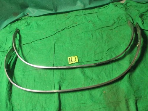 [1978-696-nos#m] 68 69 70 Charger Pair Front Wheel Lip Mouldings Used MOPAR