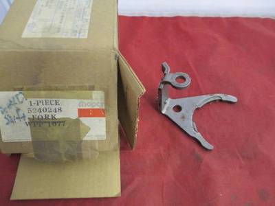 [0404-703-nos#m] 4 Speed Selector 1st 2nd Fork Fits 78-83 Omni Horizon NOS MOPAR 5240248