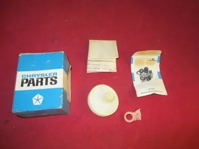 [EB-0579] 1970 71 72 WINDSHIELD WIPER GEAR PACKAGE NOS MOPAR 3431623