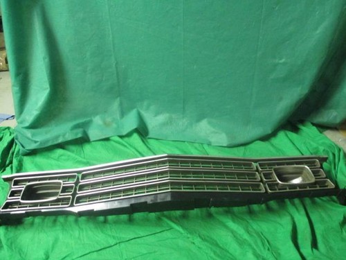 [9558-511-nos#m] 1974 74 Plymouth Duster Valiant Grill Assembly Good Used MOPAR 3691638