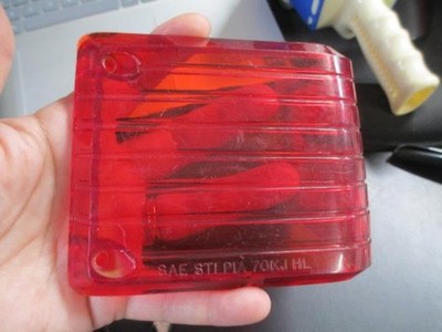 [EB-1012] 31686 / 70KJHL 1970 - 1983 Willys Jeep Wagoner Lense-Used Mopar